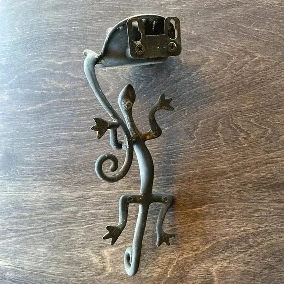 Gecko | Wall Tealight or  Votive Holder - Picture 3 of 3